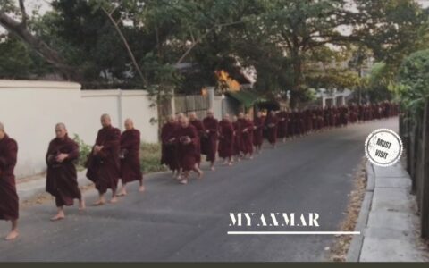 International Buddhists ミャンマー托鉢